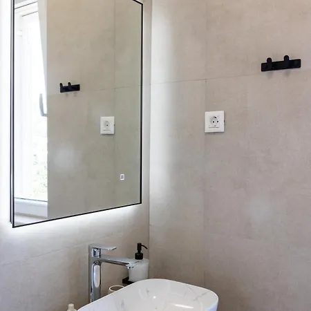 アパート Sandra Solitudo I ドゥブロブニク