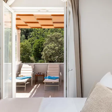 Sandra Solitudo I アパート *