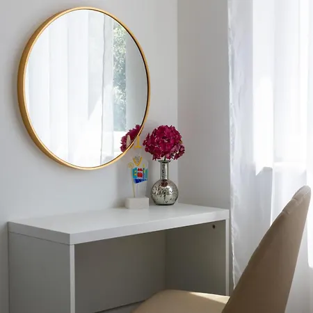 Apartment Sandra Solitudo I *