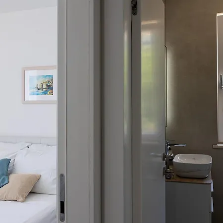 アパート Sandra Solitudo I ドゥブロブニク