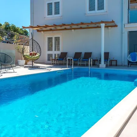 アパート Sandra Solitudo I ドゥブロブニク