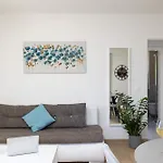 Sandra Solitudo I Apartment *